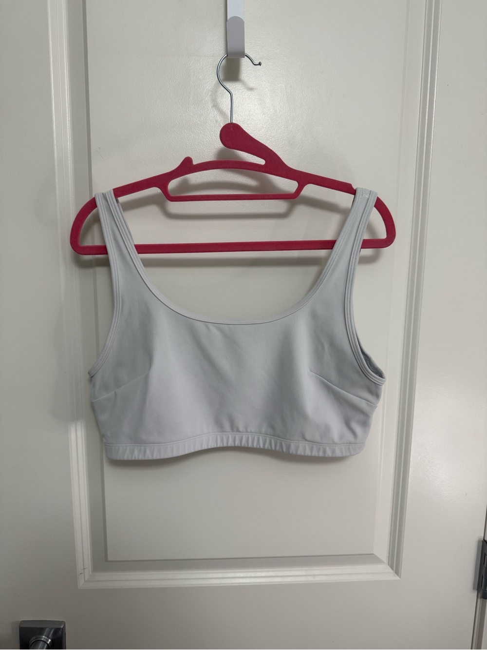TNA Off White Sports Bra in size XL
